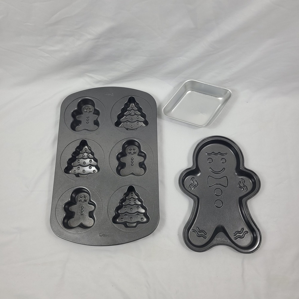 Lot of 3 Wilton Christmas Baking Pans Gingerbread Man Holiday Muffin Square